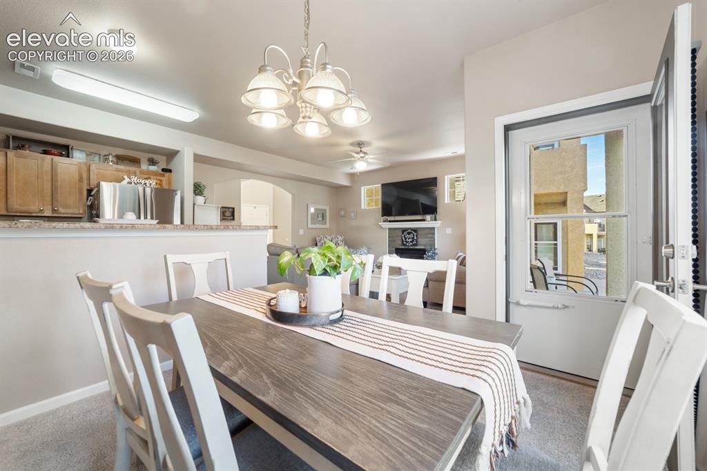 Image 7 of 24: Dining Area