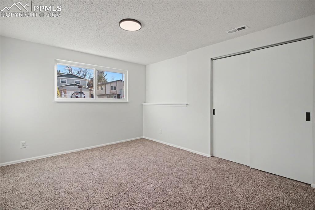 Image 23 of 46: Bedroom