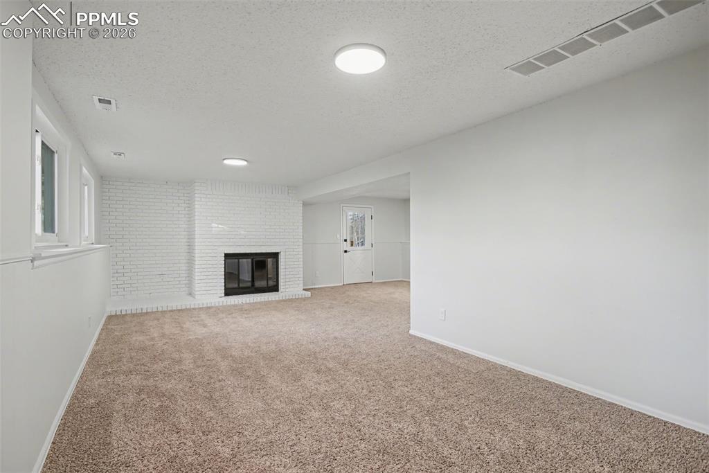 Image 25 of 46: Family Room