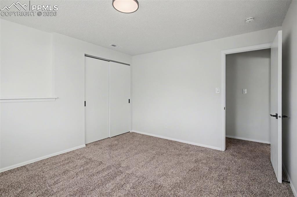 Image 34 of 46: Bedroom