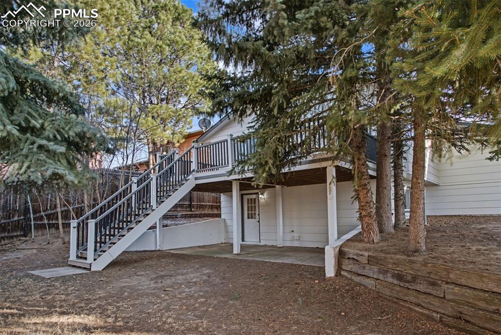 Image 43 of 46: Back of Structure