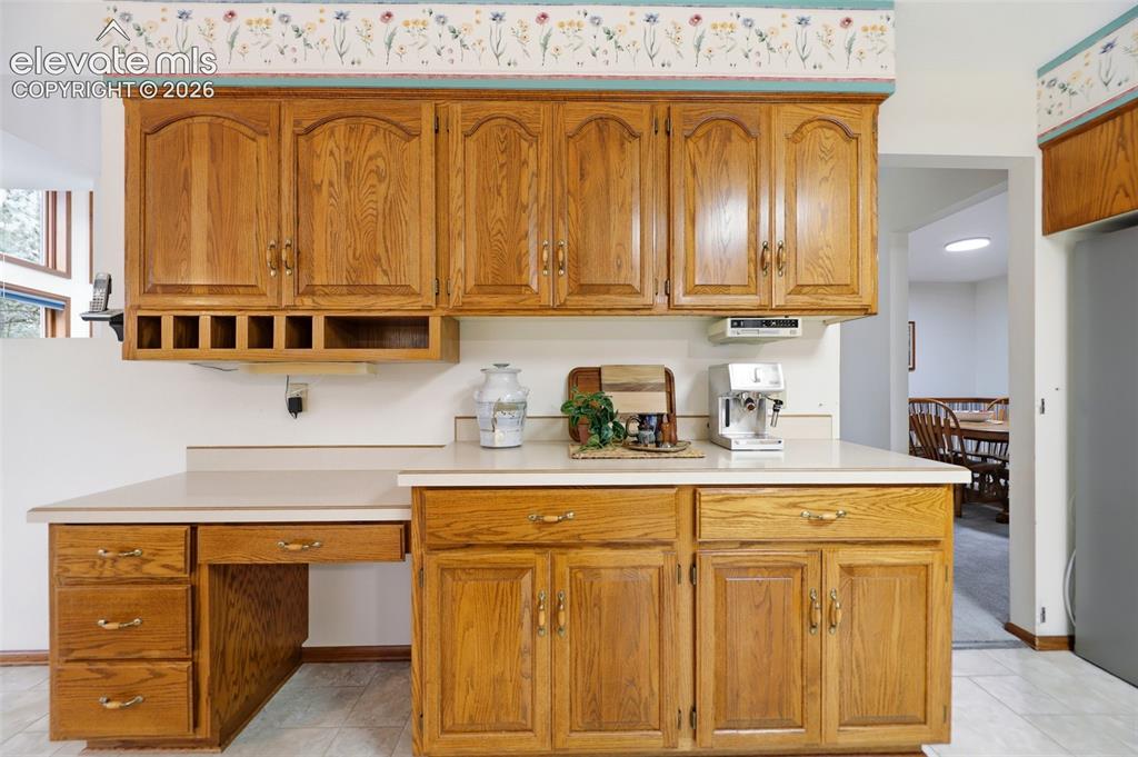 Image 14 of 50: Kitchen