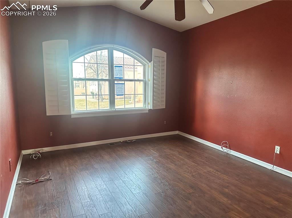 Image 26 of 39: 2nd bedroom on main level