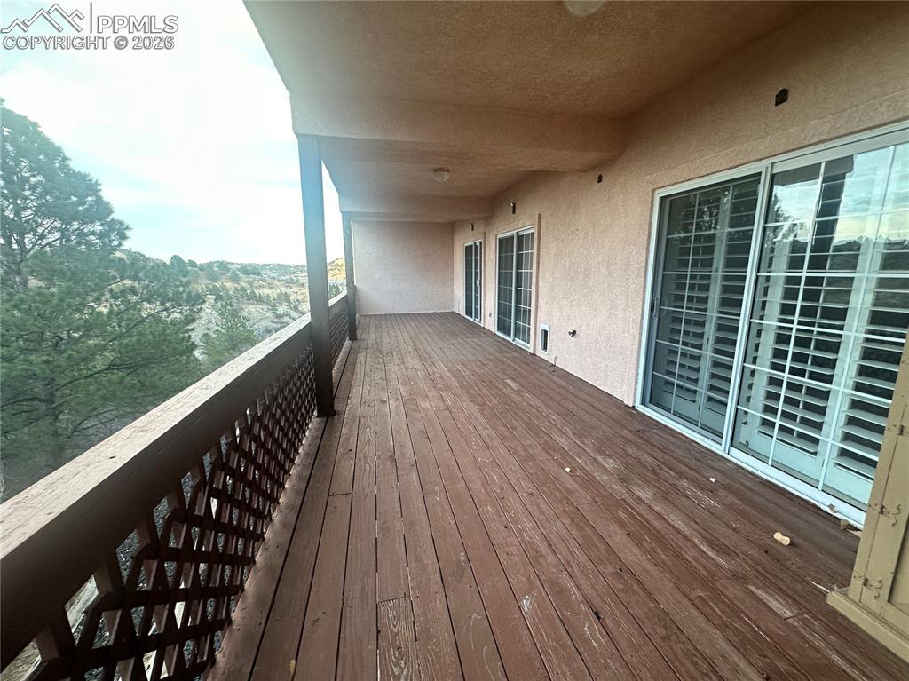 Image 30 of 39: Deck