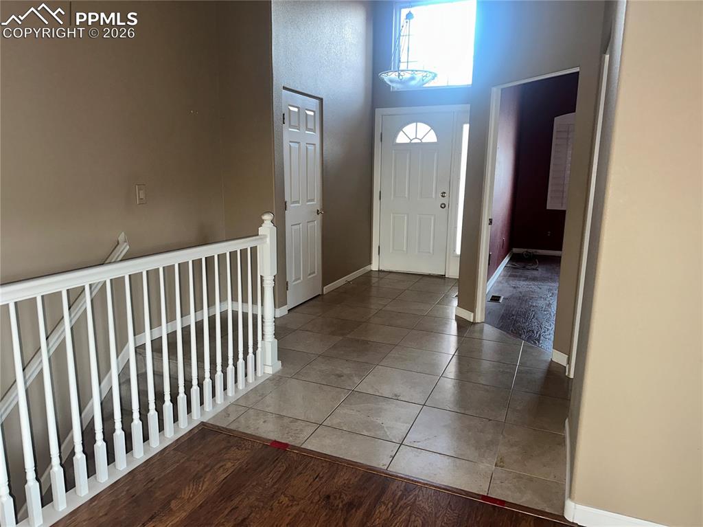 Image 7 of 39: Entry