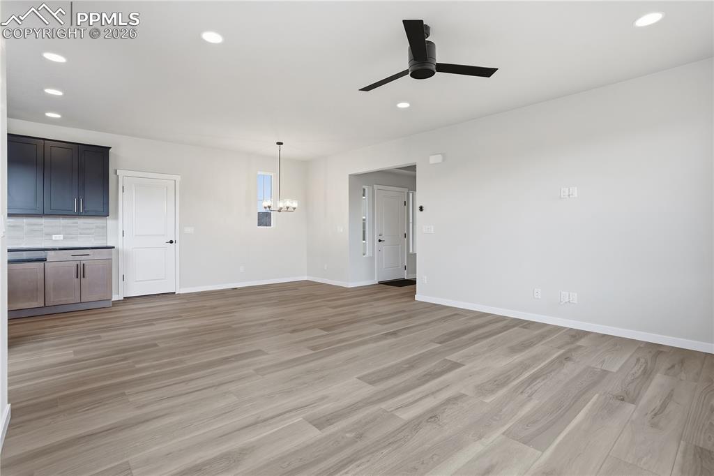 Image 27 of 33: Living Room