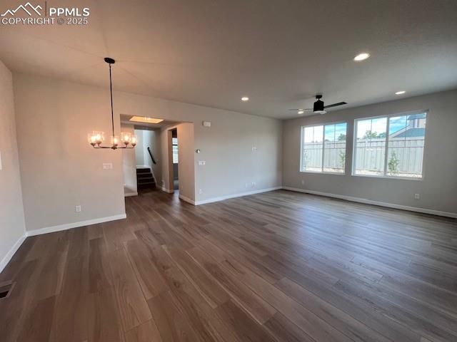 Image 4 of 16: Living Room