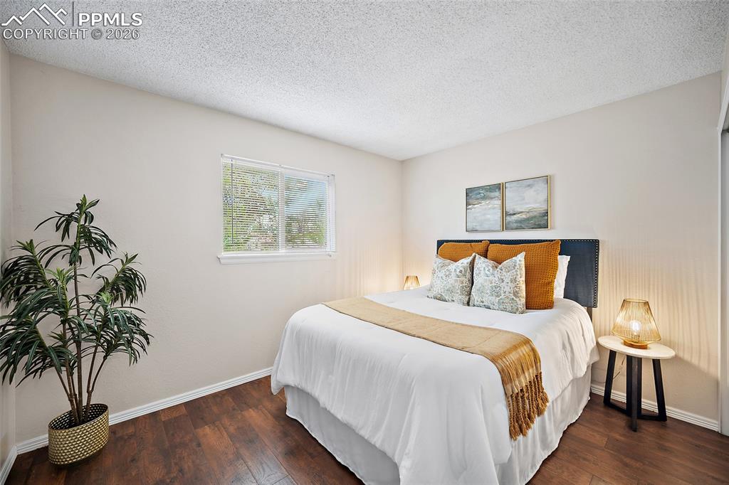 Image 13 of 35: Bedroom