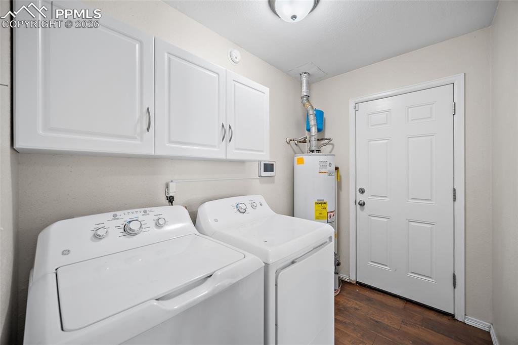 Image 17 of 35: Laundry