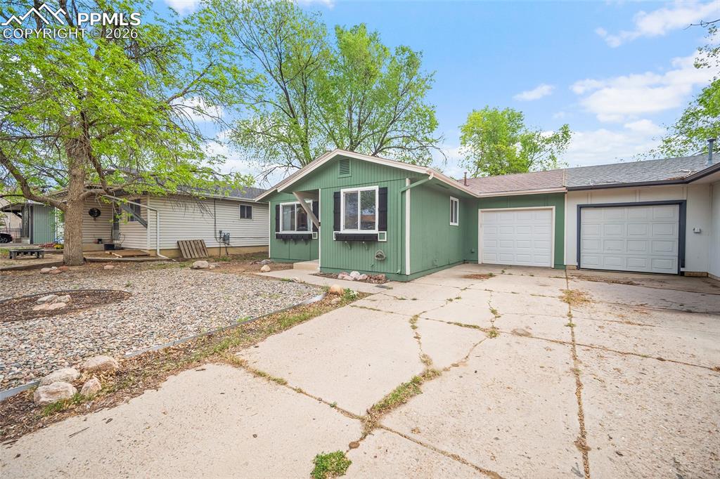 Image 4 of 35: Front of Structure