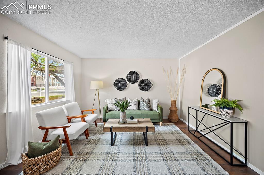 Image 6 of 35: Living Room