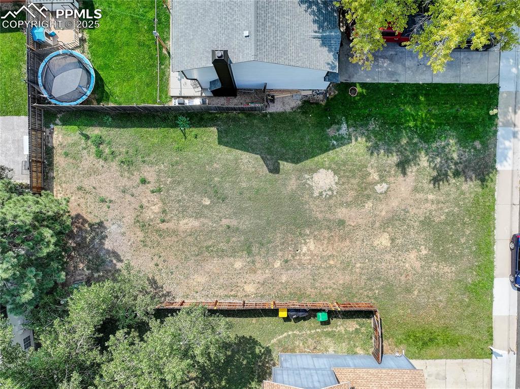 Image 6 of 8: 0.13 acre lot