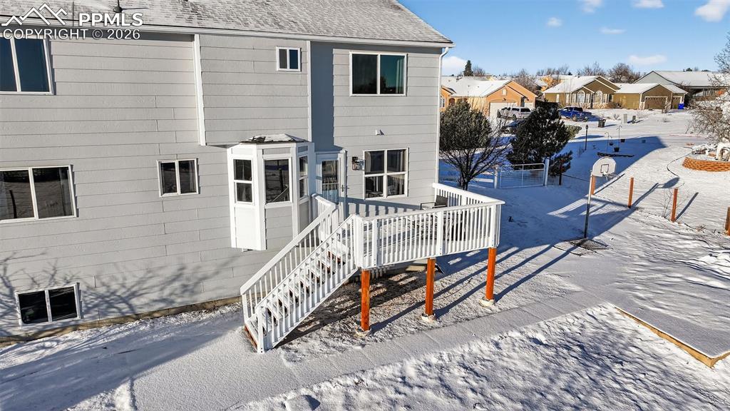 Image 46 of 50: Back of Structure