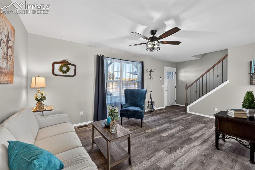 Image 7 of 50: Looking back towards the front door.