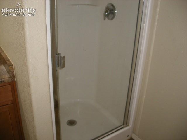 Image 14 of 43: Bathroom