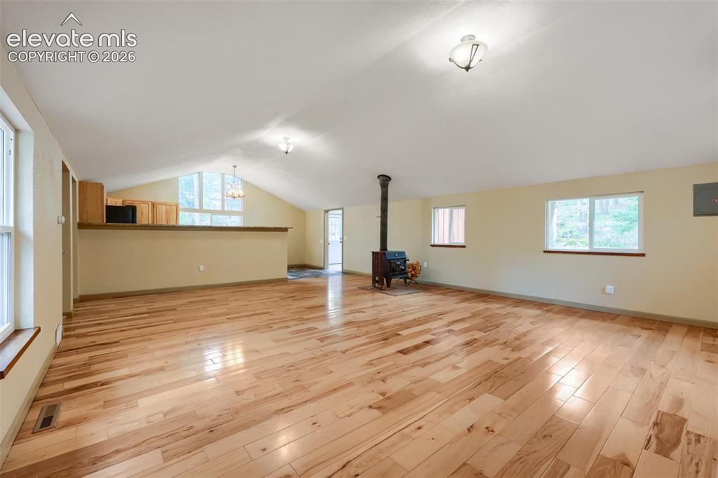 Image 7 of 27: Living Room