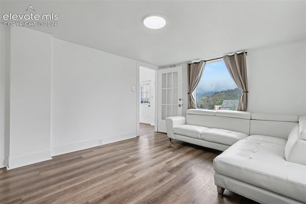 Image 13 of 44: Living Room