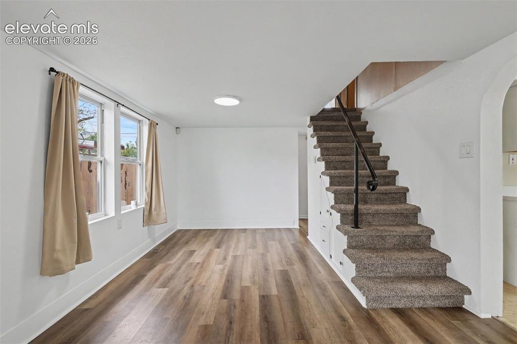 Image 19 of 44: Dining Room