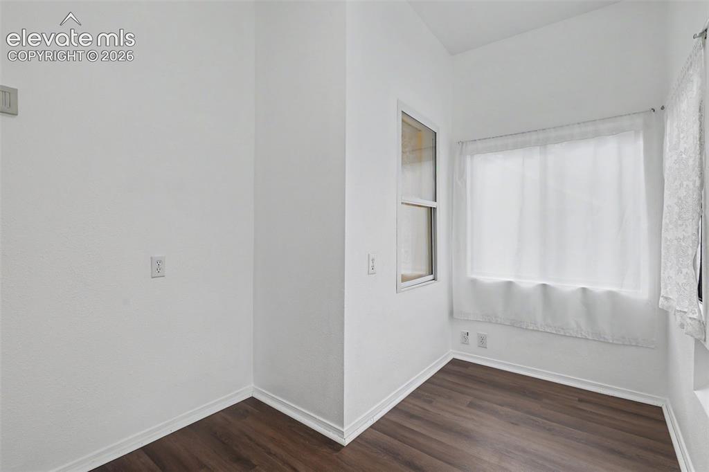Image 9 of 44: Entrance Foyer