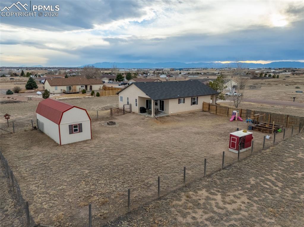 Image 43 of 44: Back of Structure