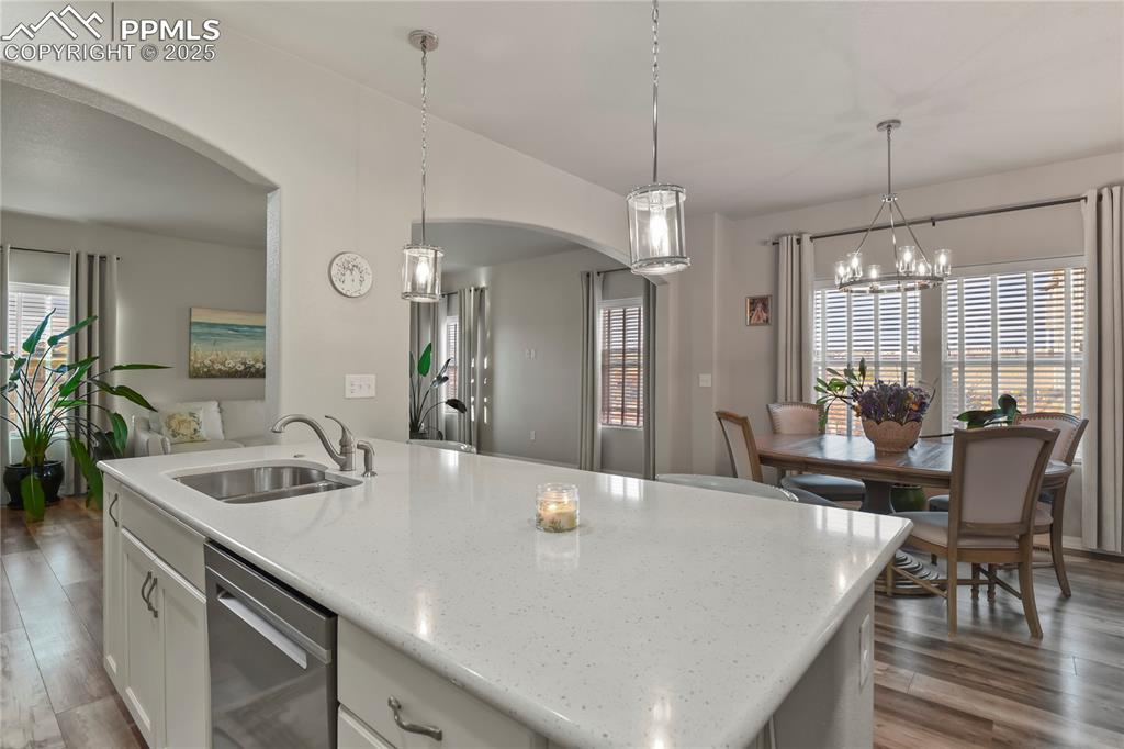 Image 13 of 42: Kitchen