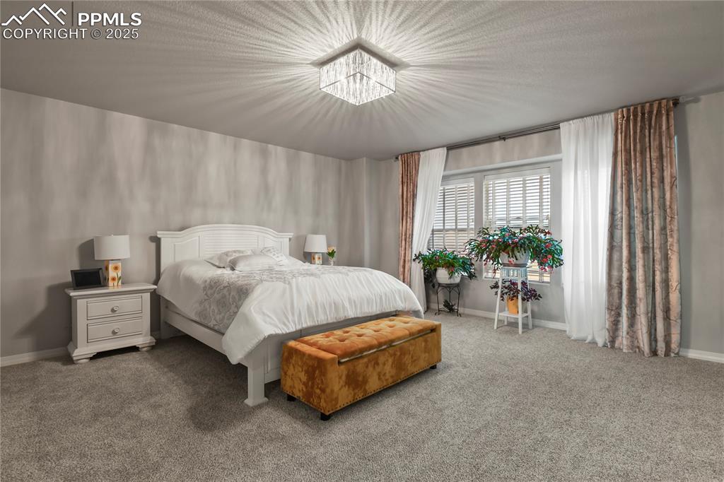 Image 22 of 42: Bedroom