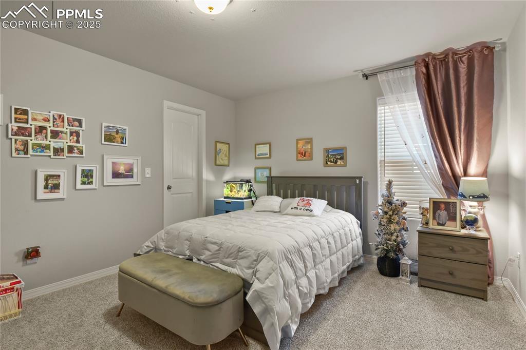 Image 27 of 42: Bedroom