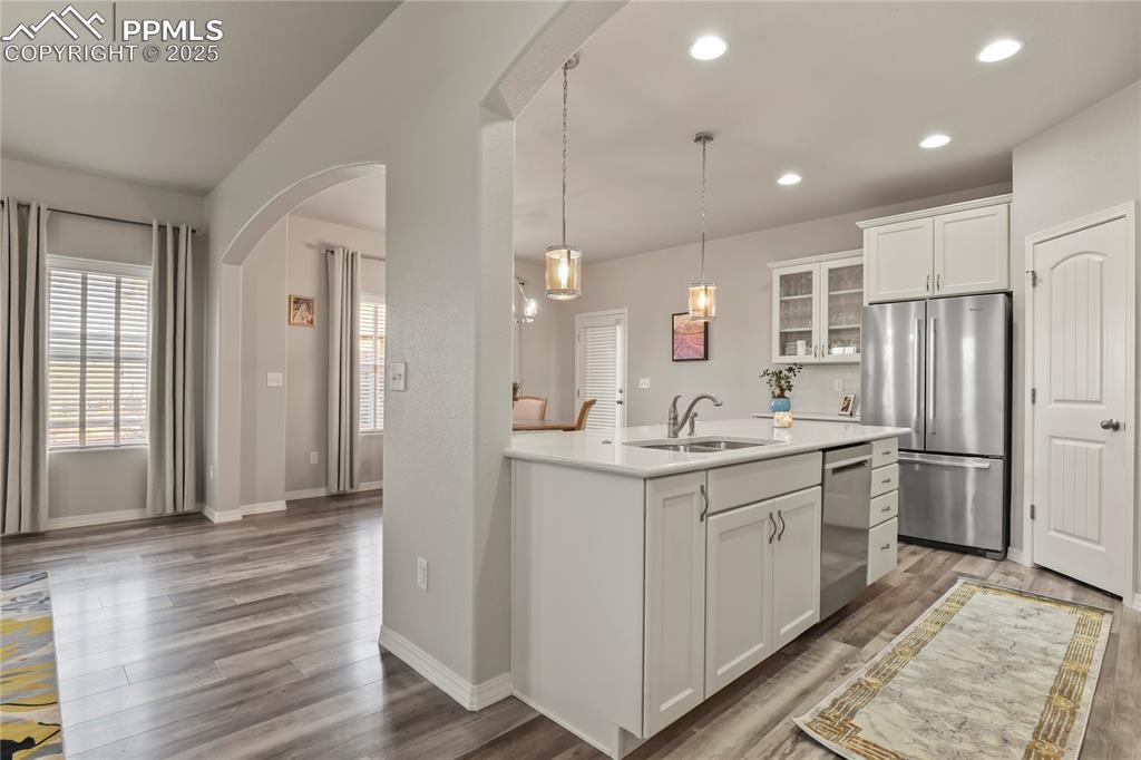 Image 9 of 42: Kitchen