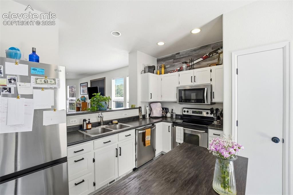 Image 13 of 40: Kitchen