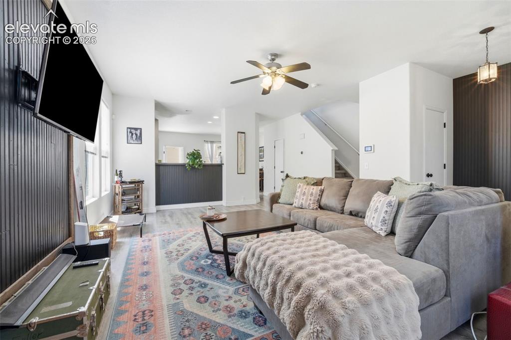 Image 5 of 40: Living Room