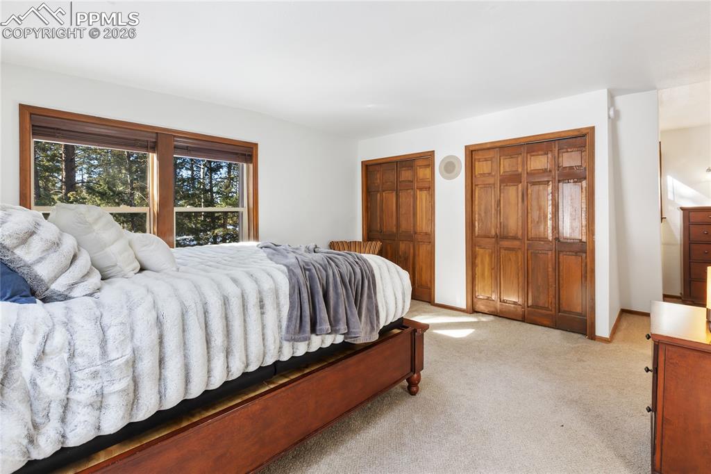 Image 31 of 48: Bedroom