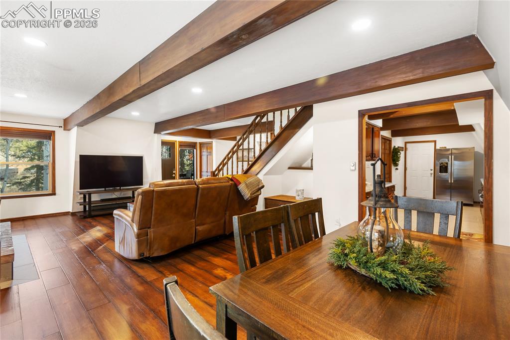 Image 8 of 48: Dining Area