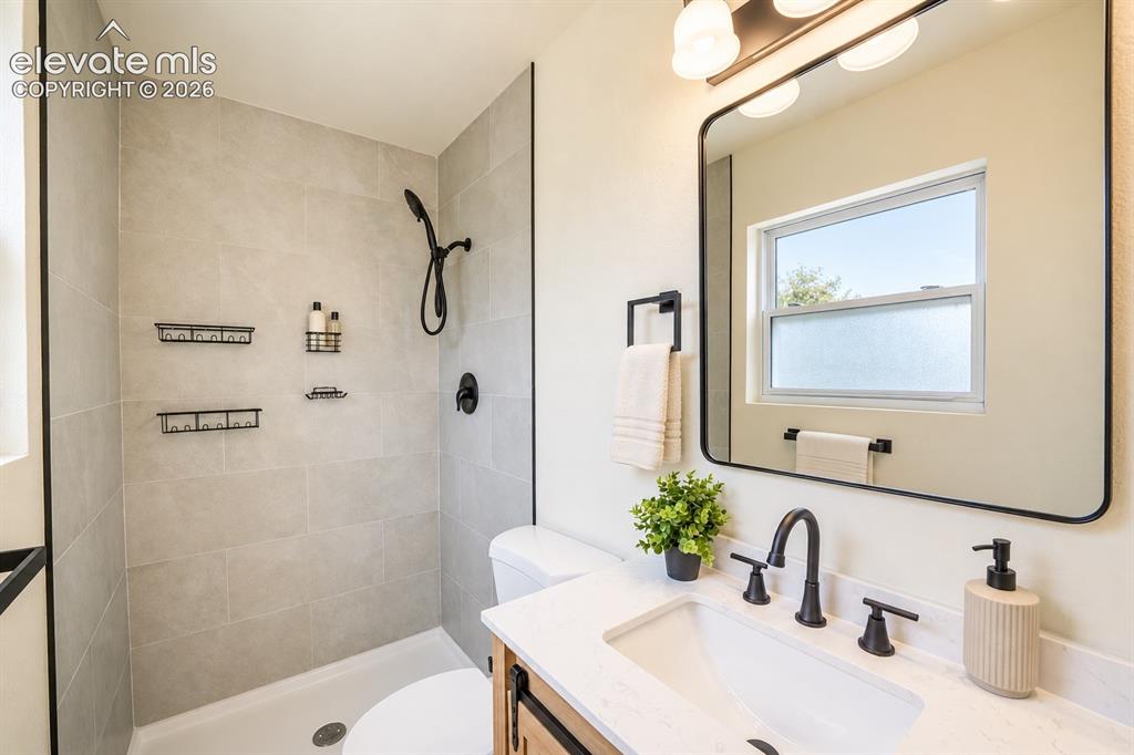 Image 15 of 29: Bathroom