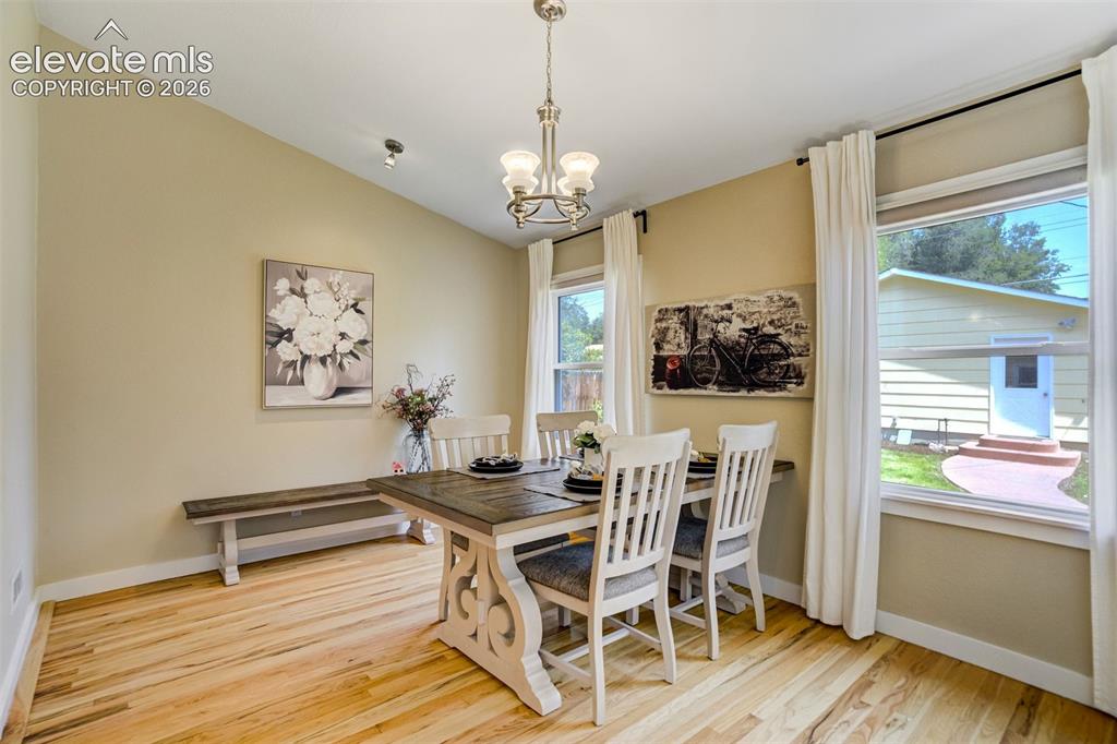 Image 12 of 48: Dining Area