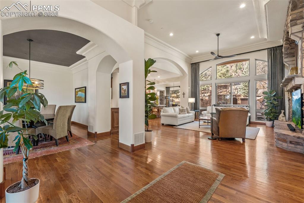 Image 10 of 50: Living Room