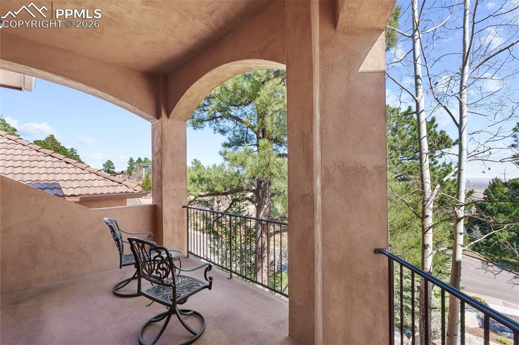 Image 35 of 50: Balcony