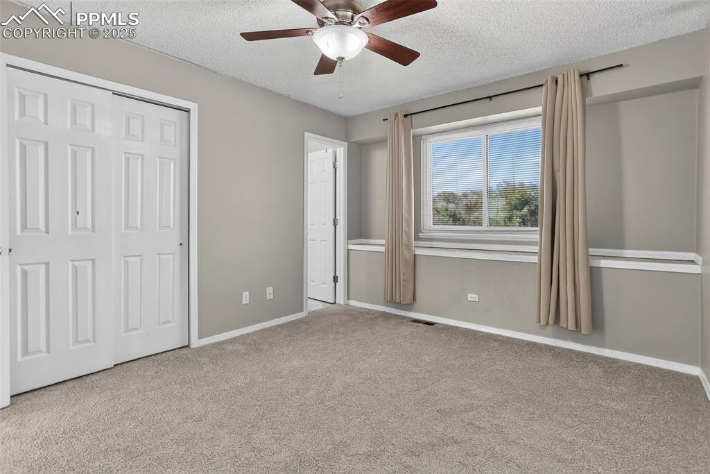 Image 18 of 37: Bedroom