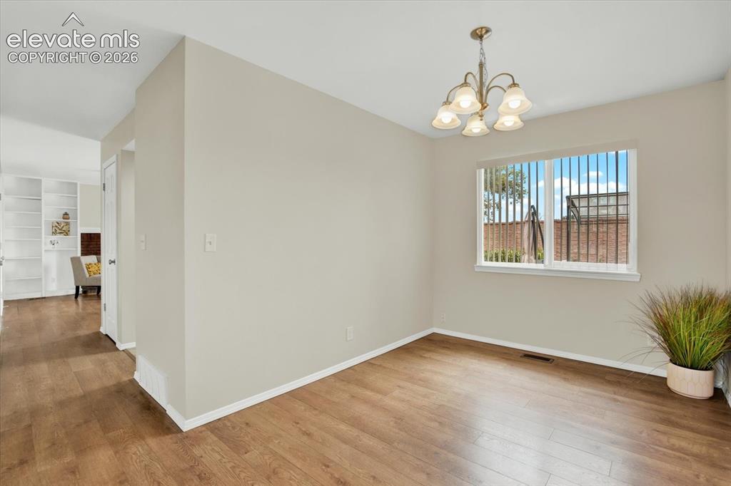 Image 13 of 43: Dining Room