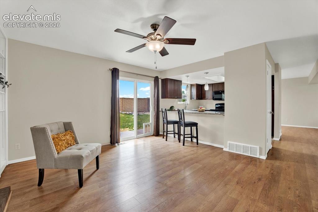 Image 16 of 43: Family Room