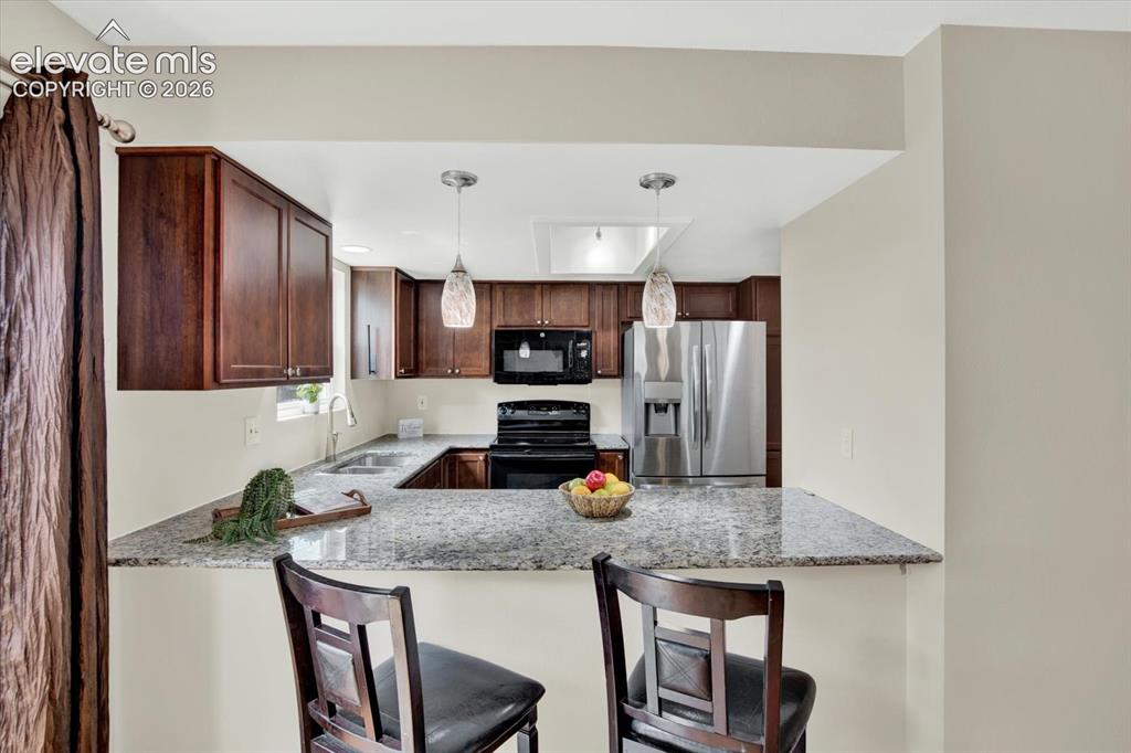 Image 9 of 43: Kitchen