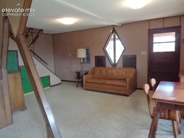 Image 14 of 33: Living Room