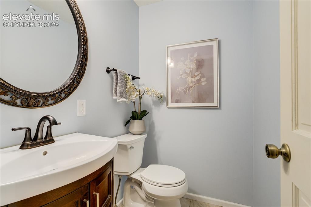 Image 19 of 48: Bathroom