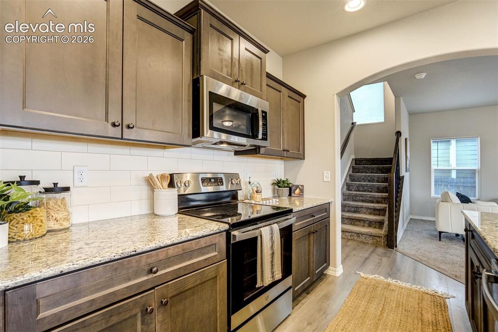 Image 11 of 49: Kitchen