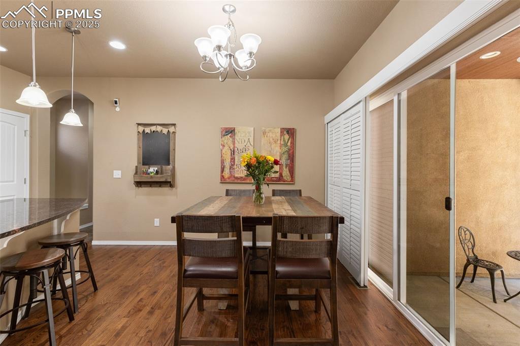 Image 12 of 37: Dining Area