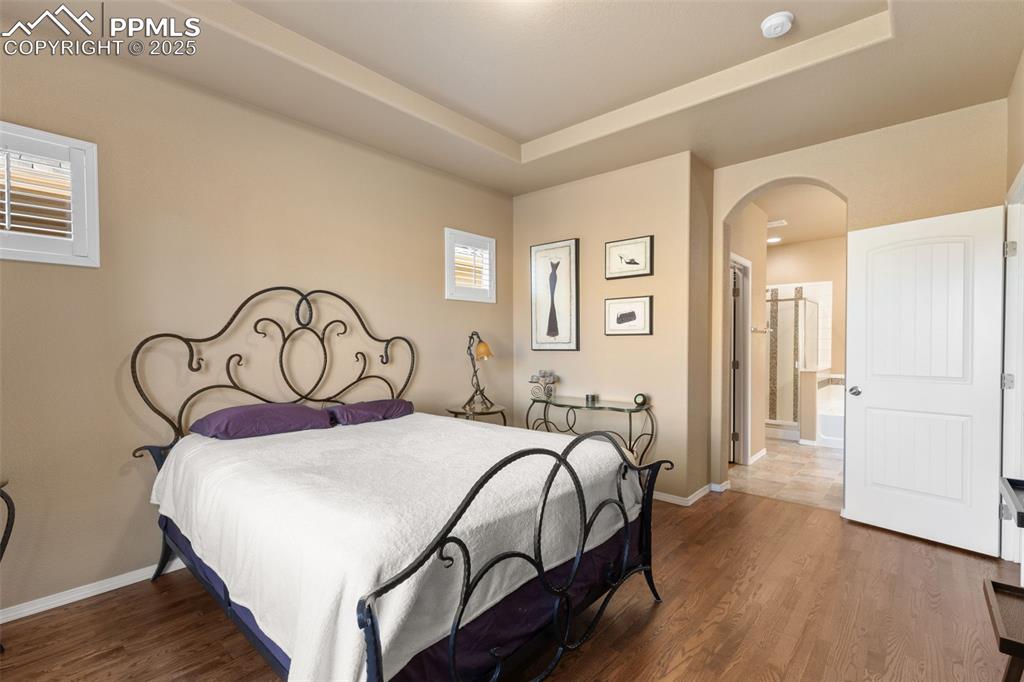 Image 15 of 37: Bedroom