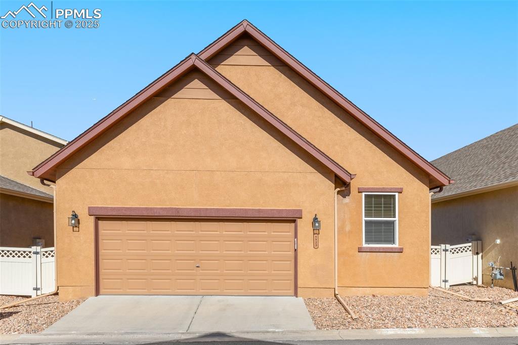 Image 34 of 37: Back of Structure