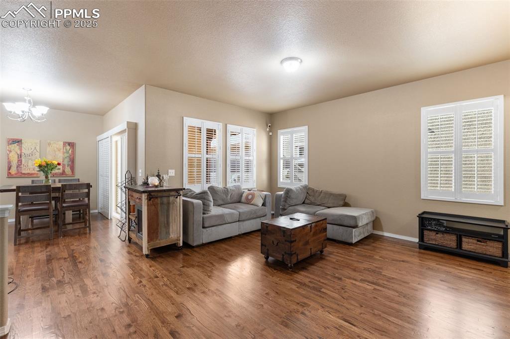 Image 5 of 37: Living Room