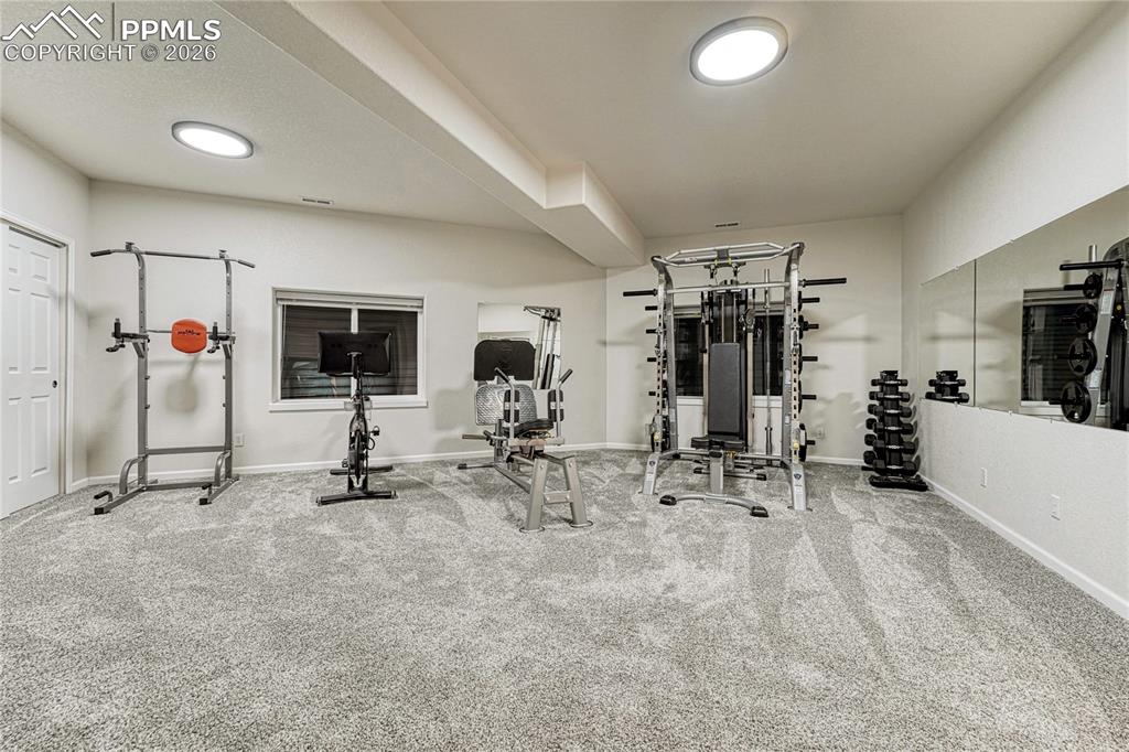 Image 18 of 40: Exercise Room
