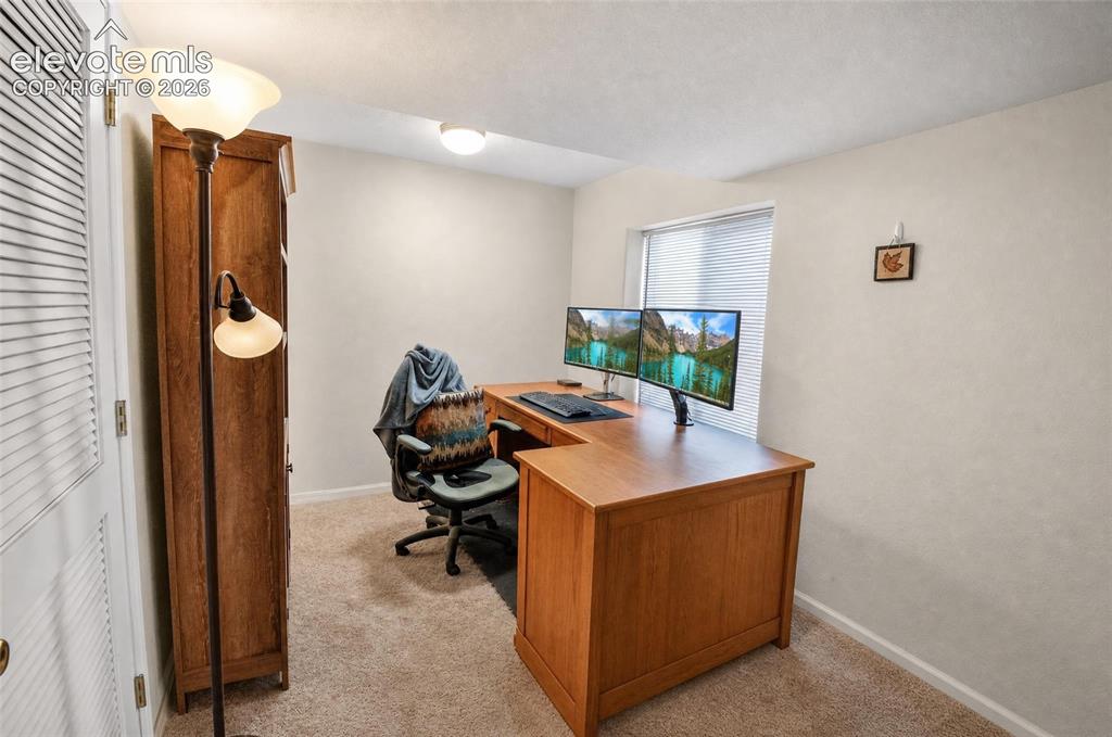 Image 14 of 24: Office