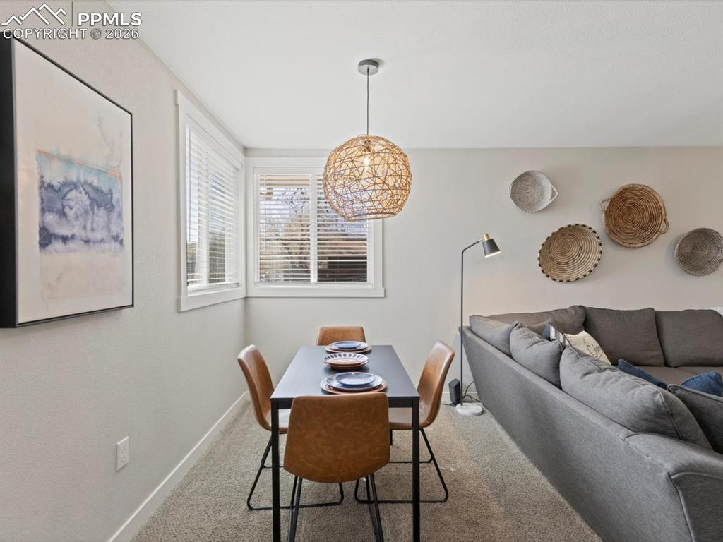 Image 14 of 33: Dining Area